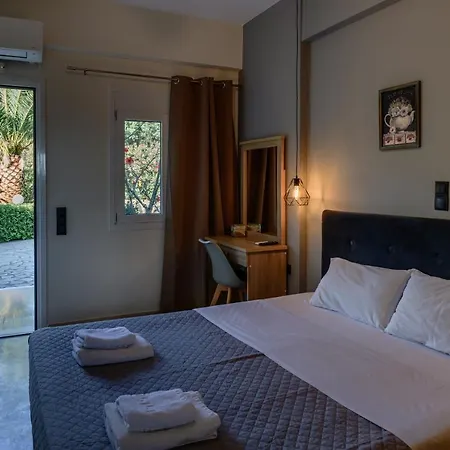 Evita Apartment Svoronata